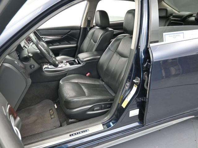 2016 INFINITI Q70L 3.7