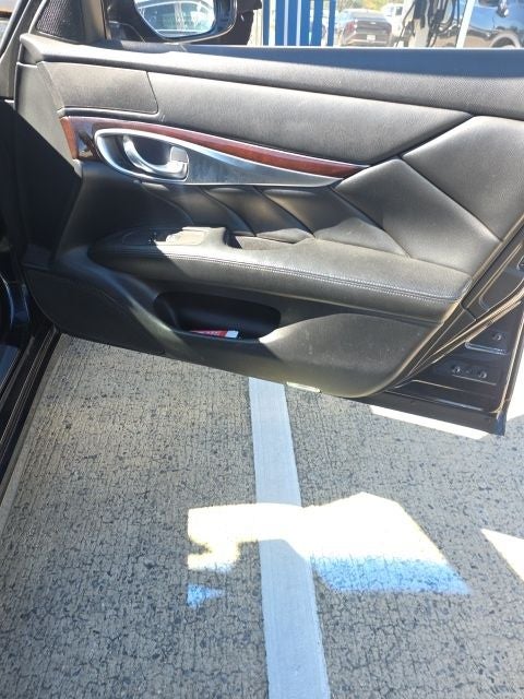 2016 INFINITI Q70L 3.7