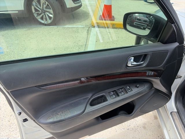 2010 INFINITI G37 X