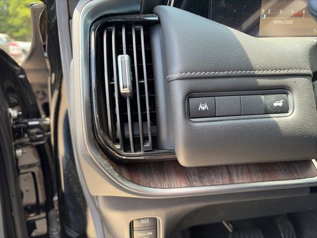 2025 Nissan Armada Platinum