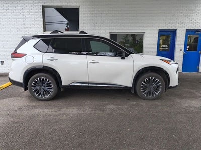 2025 Nissan Rogue Platinum
