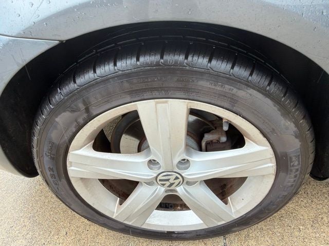 2012 Volkswagen Eos Lux