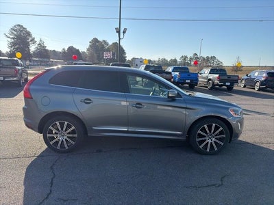 2016 Volvo XC60 T5 Drive-E Platinum