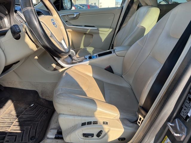 2016 Volvo XC60 T5 Drive-E Platinum