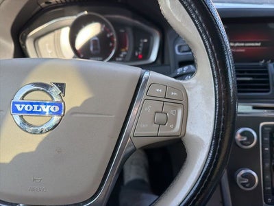2016 Volvo XC60 T5 Drive-E Platinum
