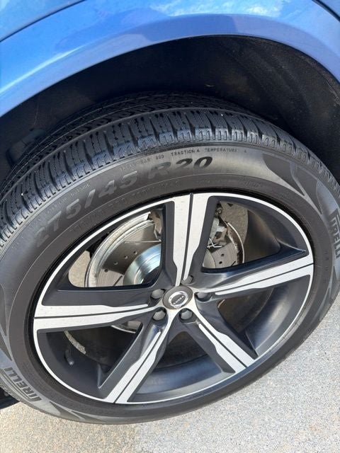 2019 Volvo XC90 T6 R-Design