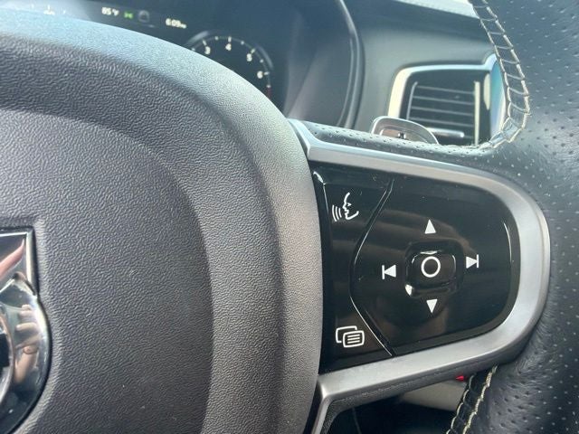 2019 Volvo XC90 T6 R-Design