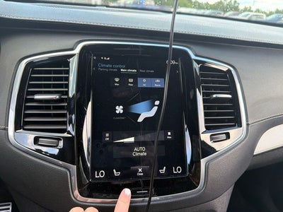 2019 Volvo XC90 T6 R-Design
