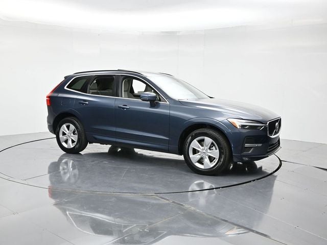 2022 Volvo XC60 B5 Momentum