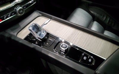 2022 Volvo XC60 B5 Inscription