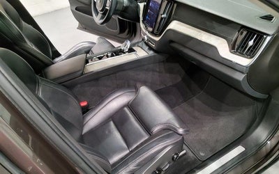 2022 Volvo XC60 B5 Inscription