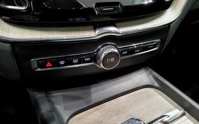 2022 Volvo XC60 B5 Inscription