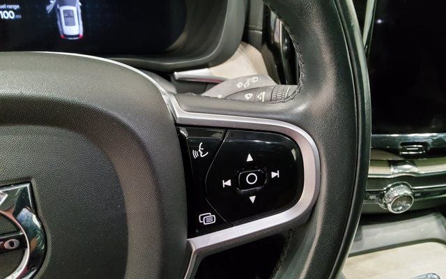 2022 Volvo XC60 B5 Inscription