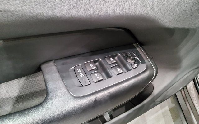 2022 Volvo XC60 B5 Inscription