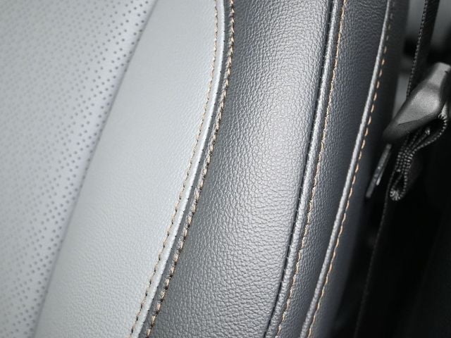 2025 Ford F-150 Lightning Lariat®