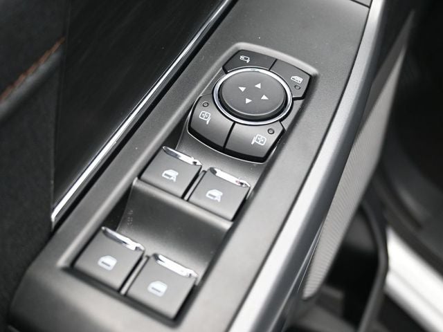 2025 Ford F-150 Lightning Lariat®