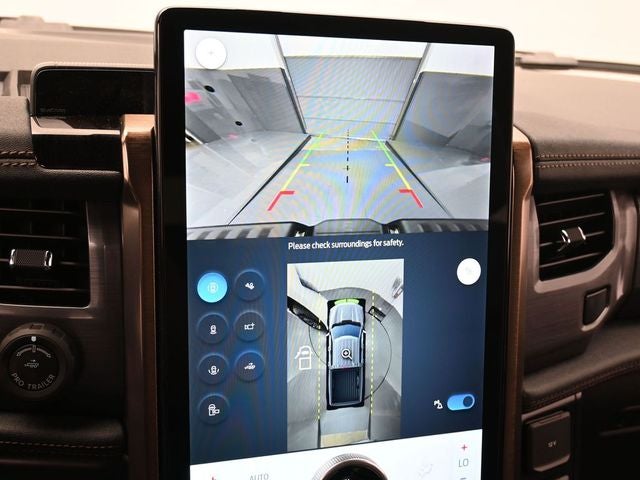 2025 Ford F-150 Lightning Lariat®