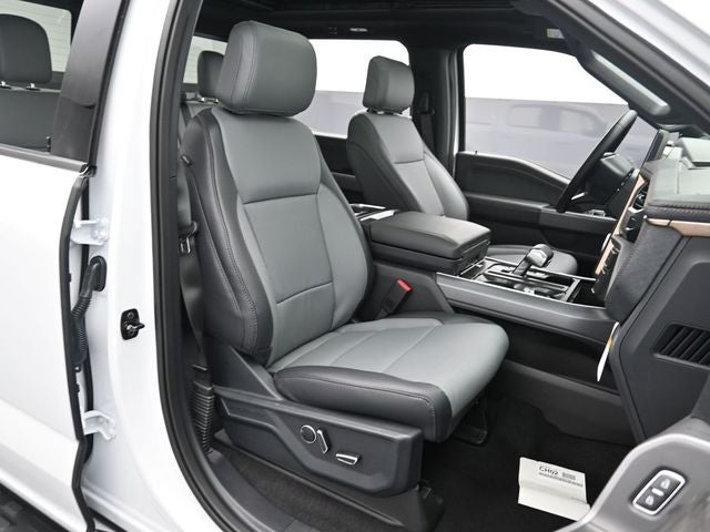 2025 Ford F-150 Lightning Lariat®