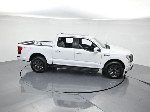 2025 Ford F-150 Lightning Lariat®